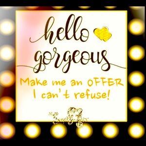 Making people Happy is One of My specialties 🖤🙋🏽‍♀️💛